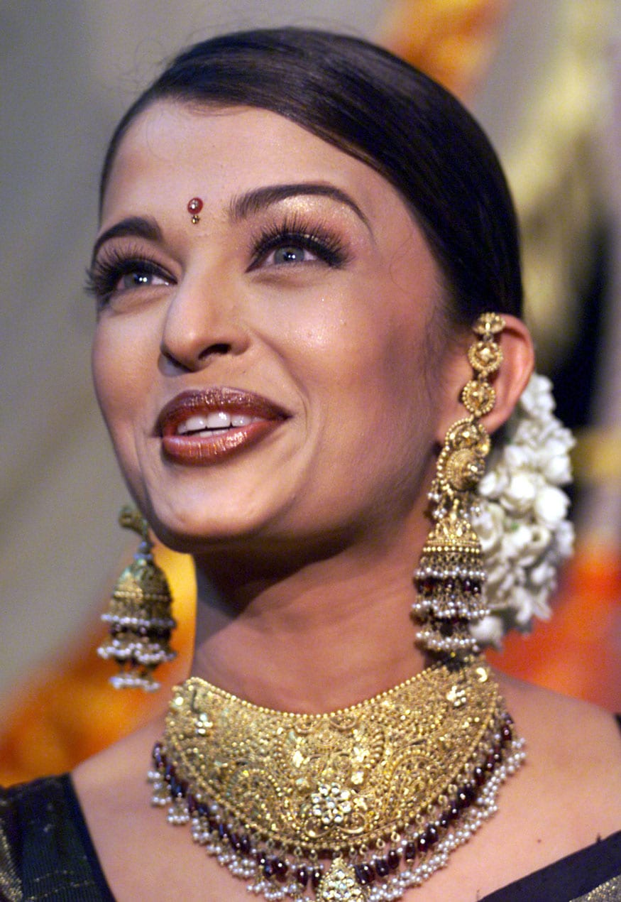 875px x 1270px - Happy Birthday Aishwarya Rai: Check Out Her Rare Photos - Photogallery