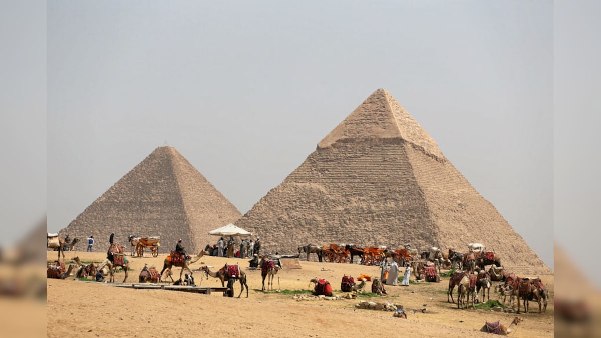 Tomb Raiders Egypt Investigating Couple Filmed Naked On Top Of Giza Pyramid