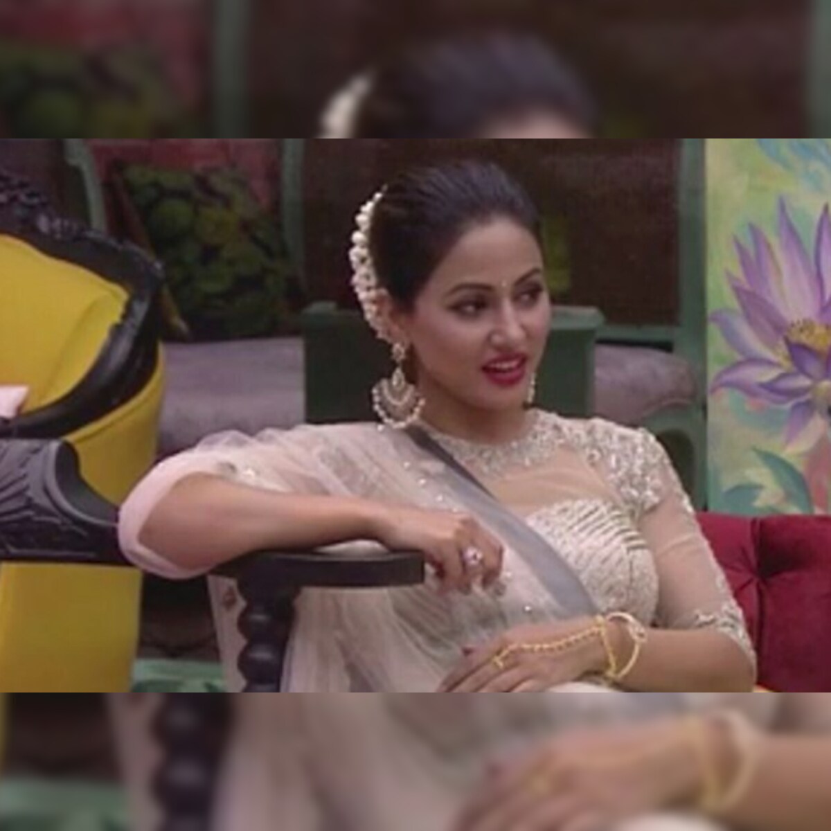 Bigg Boss 11: Did Asha Negi, Kishwer Merchant Take a Sly Dig at Hina Khan  With These Tweets?