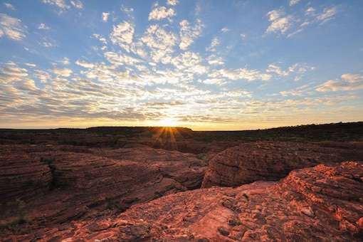 觪ԧѭѡɳͧ Outback ͷ¡ Ayers Rock 鹹ѡͧǨӹǹҡͧ觷ͧ͹  (Ҿ: AFP Relaxnews/ Booking)