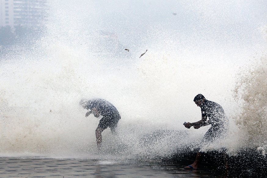 Cyclone Ockhi Weakens Into Depression, May Not Hit Gujarat Coast, Says IMD