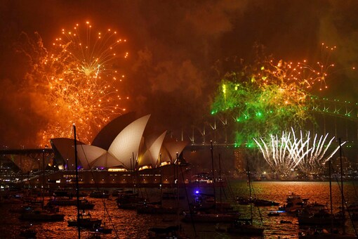 Fireworks explode over Sydney Harbour during New Year's Eve celebrations in Sydney, Australia, on Sunday, December 31, 2017. (David Moir/AAP Image via AP)