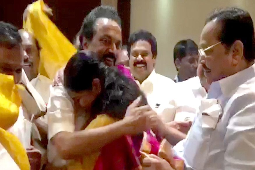 Kanimozhi Sex Video Hd - Hug From Stalin Marks Homecoming for Kanimozhi and Raja