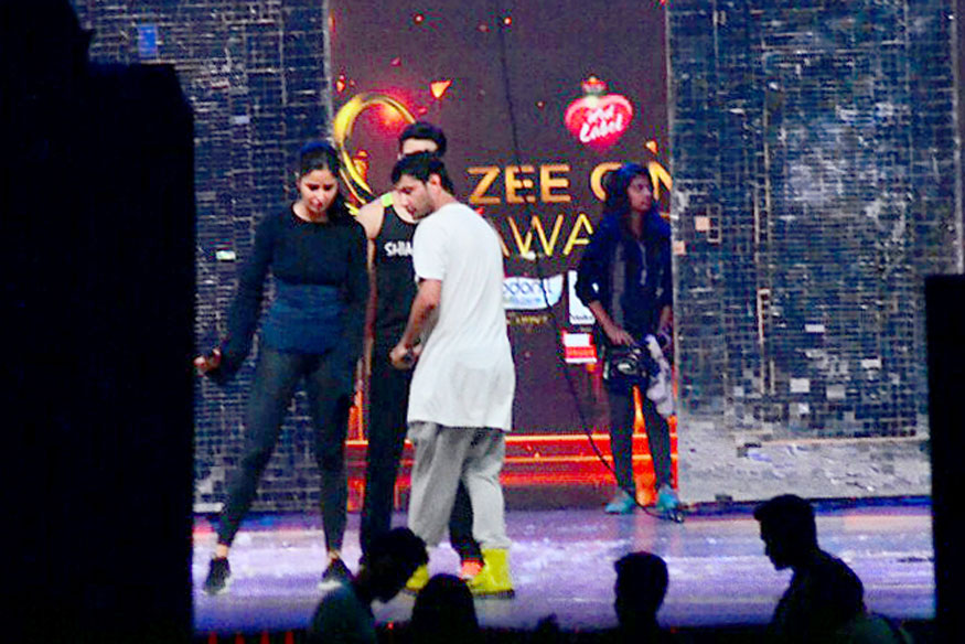 Ranveer Singh Katrina Kaif Rehearse For Award Show