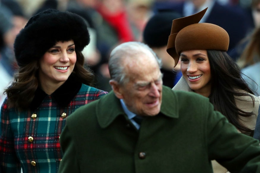 (Photo: Britain's Catherine, Duchess of Cambridge and Meghan Markle arrive at St Mary Magdalene's church for the Royal Family's Christmas Day service on the Sandringham estate in eastern England, Britain, December 25, 2017/ Reuters)