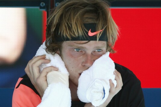 Players Suffer As Heatwave Continues in Australian Open