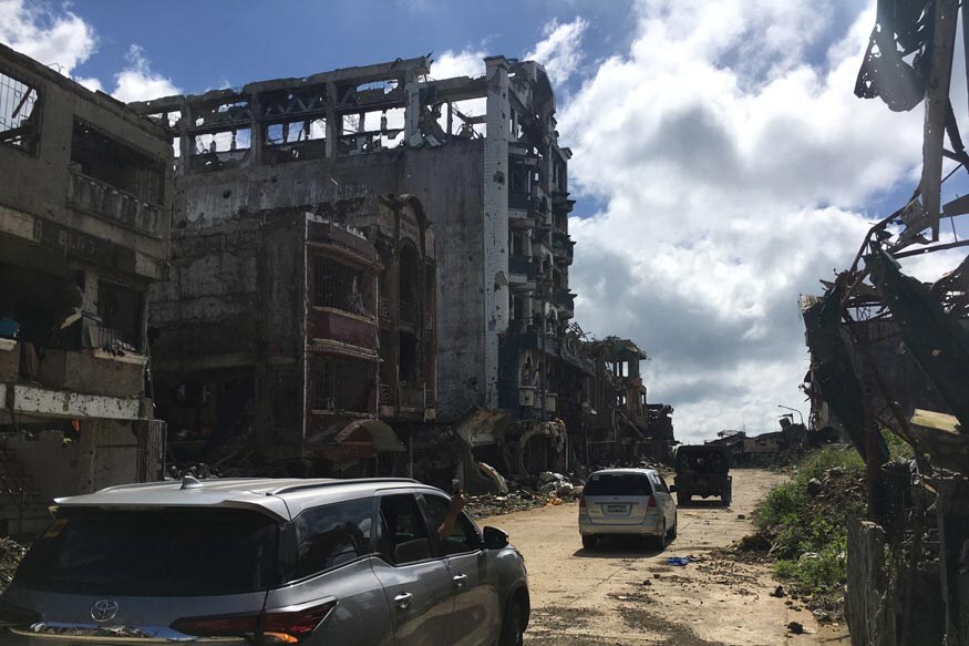 Looted Cash, Gold Helps Islamic State Recruit in Philippines