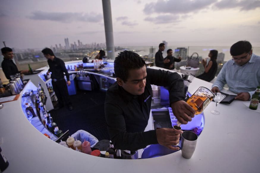 Top 7 Bars You Must Know To Explore Bangalore Like A Local
