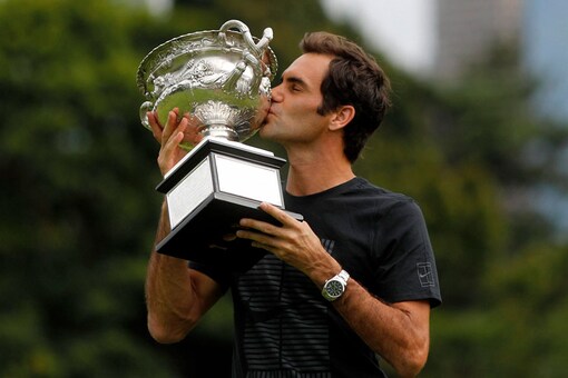 :   ѡ෹ʨҡԵŹ ٺ Norman Brookes Challenge Cup ѧҡͺԧȷ Australian Open Ѻ Marin Cilic ͧ ѹѹ  (Ҿ: AP/PTI)