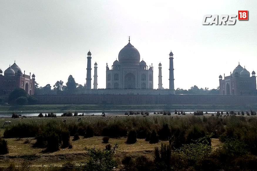 Delhi to Agra Weekend Getaway in BMW 3-Series - Yamuna Expressway vs NH2