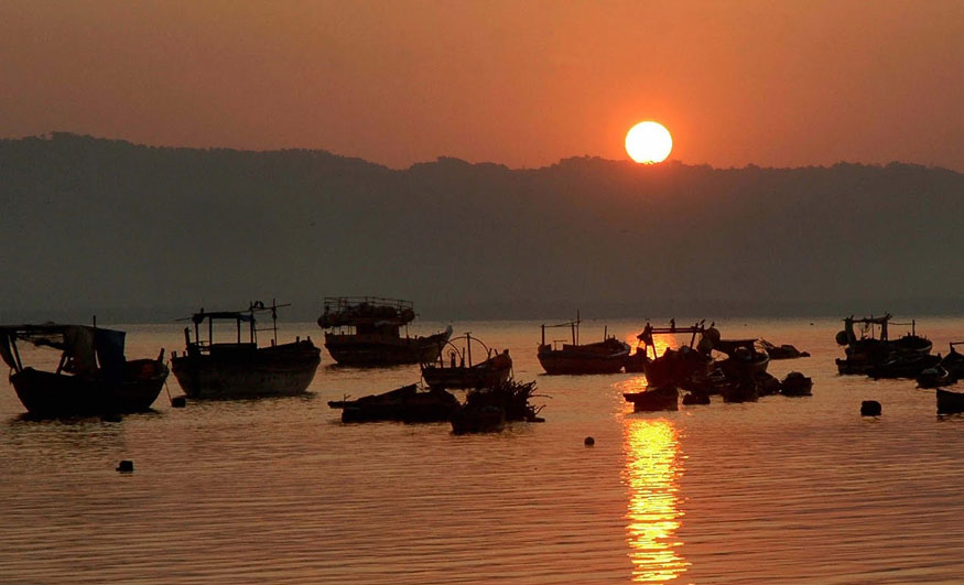 First Sunrise Of 18 Around The World See Pictures Photogallery