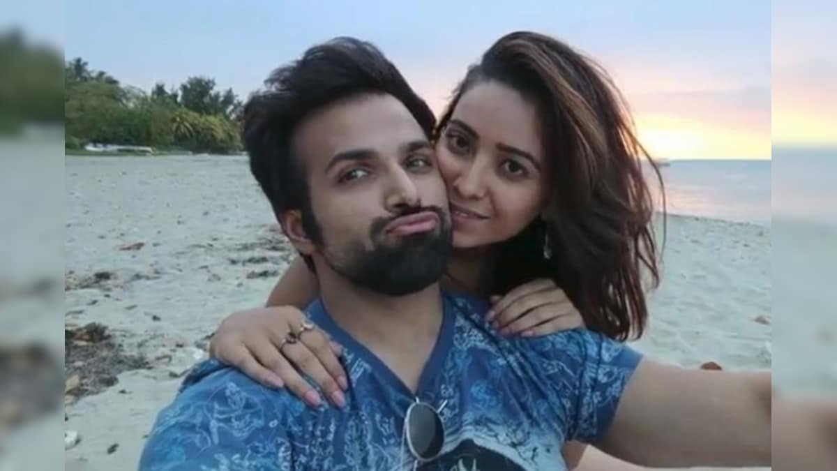 लॉन्गटाइम गर्लफ्रेंड आशा नेगी के साथ अपनी शादी की योजना पर ऋत्विक धनजानी का यह कहना है