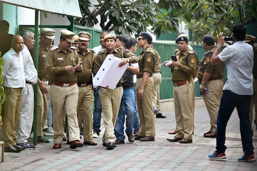 File photo: Police personnel outside Delhi Chief Minister Arvind Kejriwal's residence during an investigation in relation to the alleged assault on Chief Secretary Anshu Prakash by Aam Aadmi Party MLAs, in New Delhi. (Image: PTI)