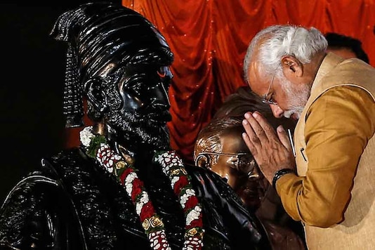File image of Prime Minister Narendra Modi paying tribute to Chhatrapati Shivaji. (image: Reuters) File image of Prime Minister Narendra Modi paying tribute to Chhatrapati Shivaji. (image: Reuters)