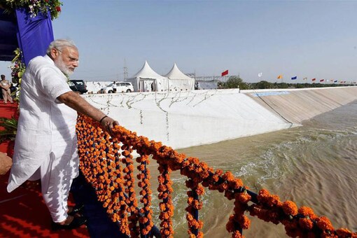 Prime Minister Narendra Modi after inaugurating the Sardar Sarovar Dam in december 2017. (Reuters) 
