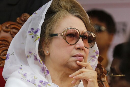 Bangladesh Nationalist Party (BNP) Chairperson Begum Khaleda Zia at a rally in Dhaka. (File photo: Reuters)