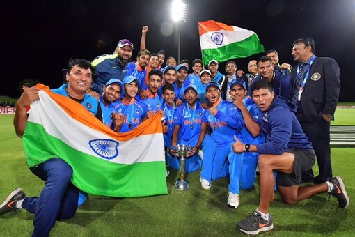 India U-19 boys celebrate with coach Rahul Dravid after winning the World Cup. (BCCI/Twitter)