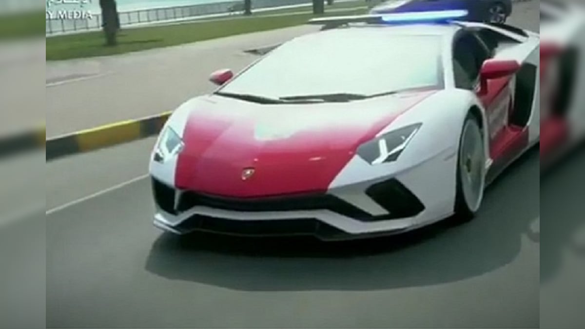 Dubai Police Adds Lamborghini Aventador Supercar to Its Fleet, Joins Bugatti  Veyron and Lykan HyperSport [Video]