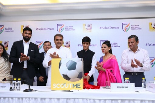 Kush Pandey with AIFF President Praful Patel and General Secretary Kushal Das and Abhishek Yadav (Image: AIFF)