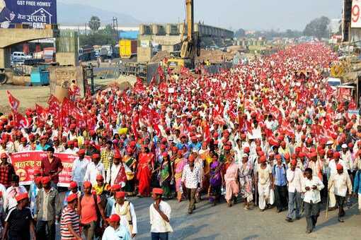 Farmers of All Indian Kisan Sabha (AIKS) march from Nashik to Mumbai to gherao Vidhan Bhawan, demanding a loan waiver, in Mumbai. (File Photo: PTI)