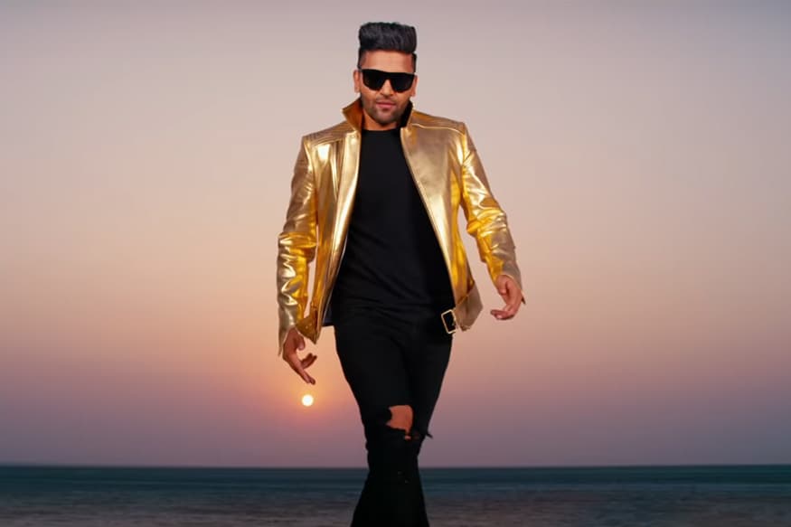 Guru randhawa 2025 golden jacket price