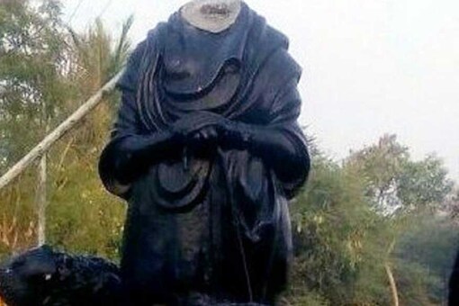 Damaged Periyar Statue (Courtesy: Twitter)