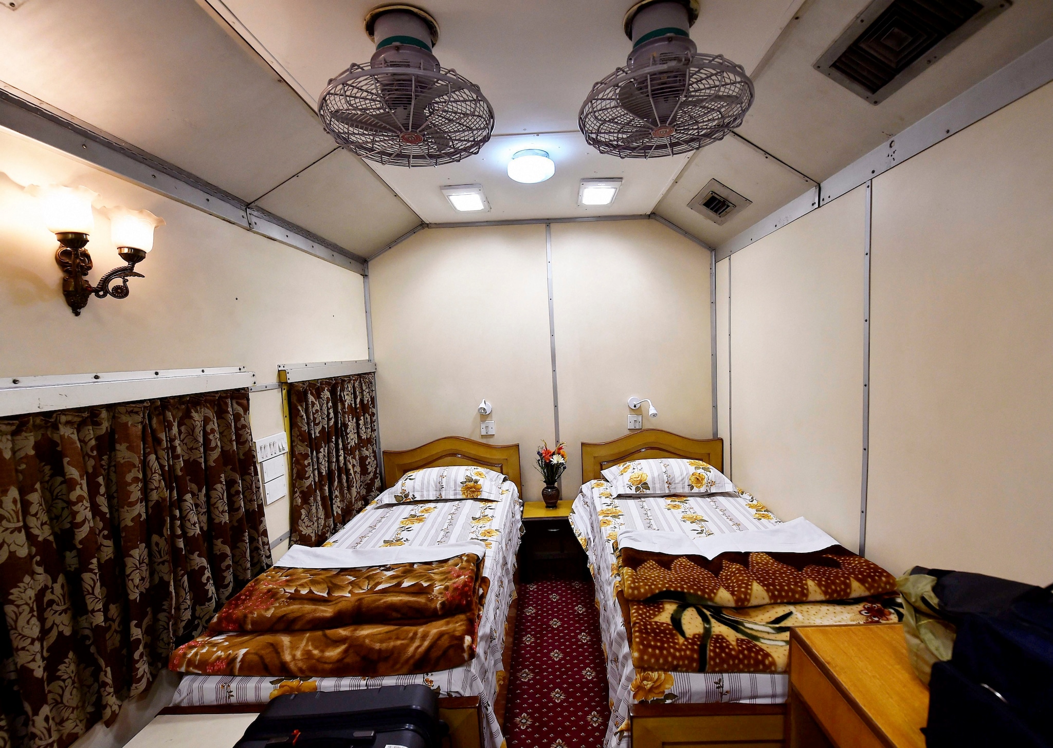 ever-imagined-attached-baths-valet-ac-rooms-on-indian-trains-see