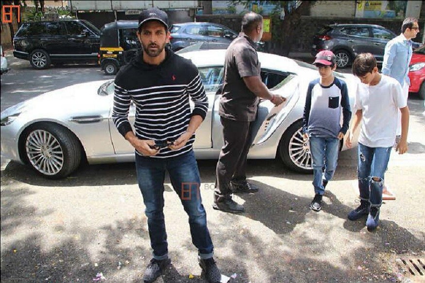 Bollywood Actor Hrithik Roshan with his Aston Martin Rapide S. (Image: Team-bhp)