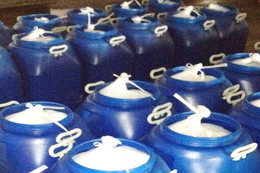 Phosphorus Pentoxide is used as a powerful desiccant and dehydrating agent and is a useful building block and reagent in the chemical industry.