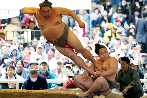 Hair Goes Nothing: Japanese Sumo Wrestlers Forced to Shave Off Their 'Lucky' Beards