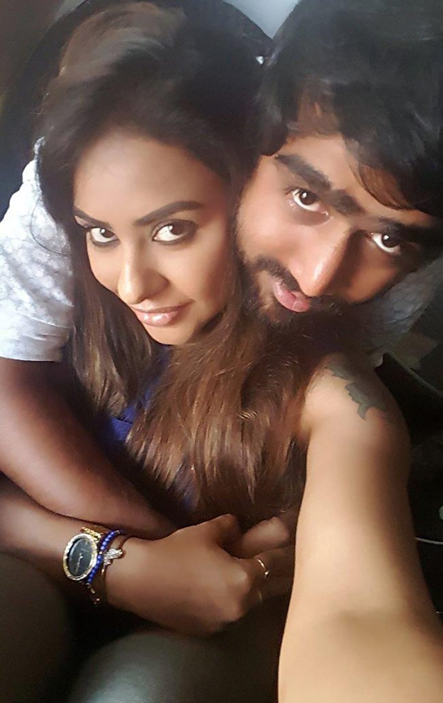 Intimate Photos of Sri Reddy & Abhiram Daggubati Go Viral - News18