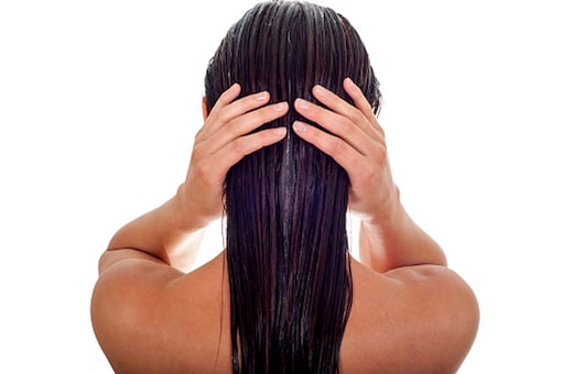 Here's How Oiling Can Make A Difference To Your Hair