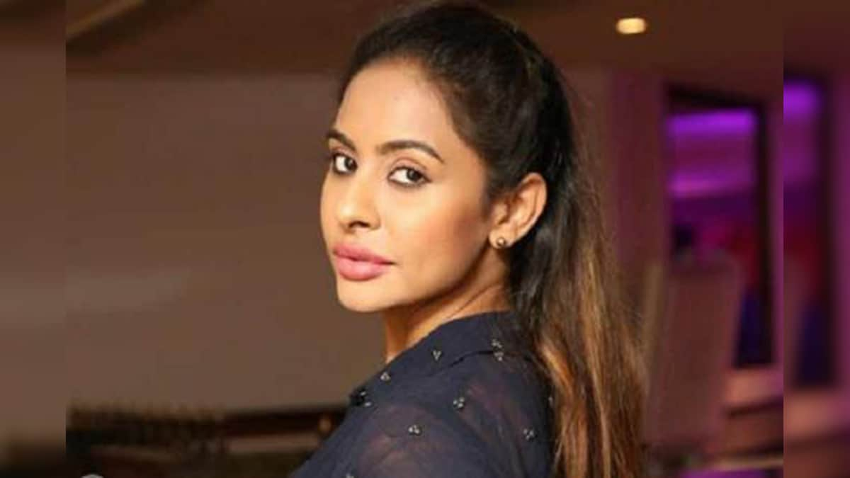 Sri Reddy Says She Too Was Approached by NRI Couple Running Tollywood Sex  Scandal in US - News18