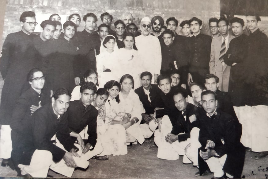 AMU-former-student-2