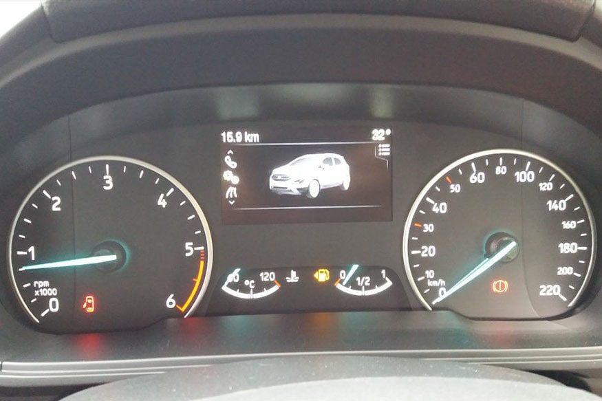 Ford-EcoSport-Titanium-S-MID