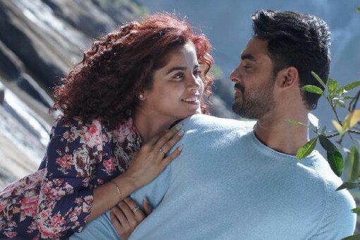 A still from Abhiyum Anuvum.