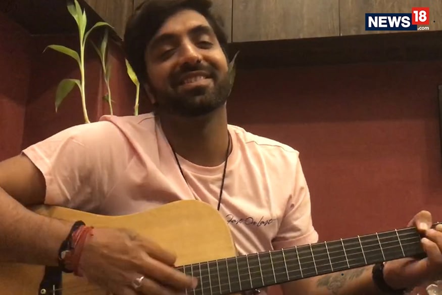 'Humsafar' Singer Akhil Sachdeva Spills Magic With His Soulful Music