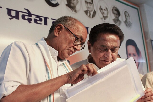 File photo of senior Congress leader Digvijaya Singh and Madhya Pradesh CM Kamal Nath. (PTI) 