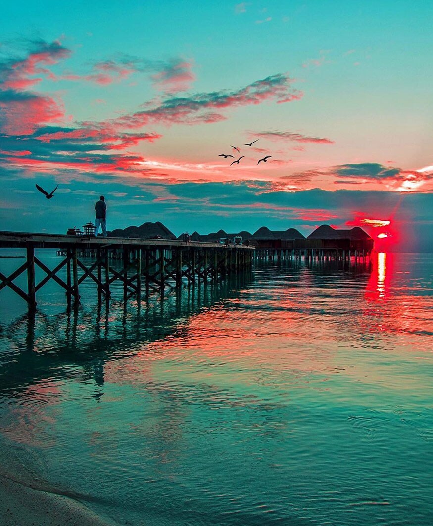 The Maldives is the 'Heaven on Earth' for beach lovers. The place offers better than the best in terms of beauty as well as luxurious resorts. The beaches here are exquisite and laden with beautiful flora and fauna. (Image: Instagram)