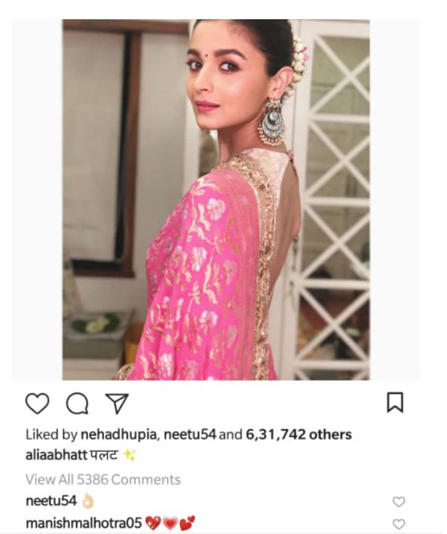 Alia Bhatt Looked Pretty As a Rose Bud In Manish Malhotra Sari - News18