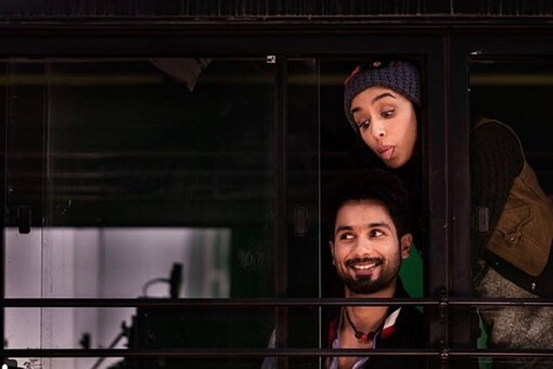 Batti Gul Meter Chalu: Shahid Kapoor Shares 'Tounge and Cheek' First Look  With Shraddha Kapoor