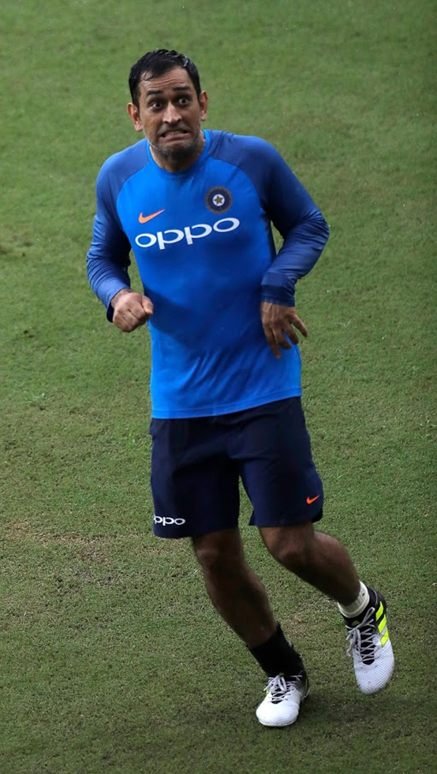 Must See Pictures Of Thala Ms Dhoni Photogallery