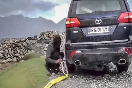 Screenshot from the video. (Photo Courtesy: YouTube/<a href="https://www.youtube.com/watch?v=KrzEoisWEVo" target="_blank">Sagar Patel</a>)