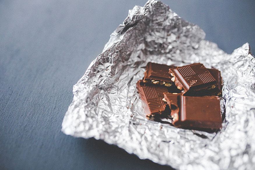 You Deprive Yourself of Any Treats- Rather than strictly restraining yourself from eating your favourite chocolate or chips or anything else that you love to eat, have it in moderation like a portion equivalent to 150 calories a day instead of simply indulging in a ‘treats-fest’ at the weekend or whenever you lose control.