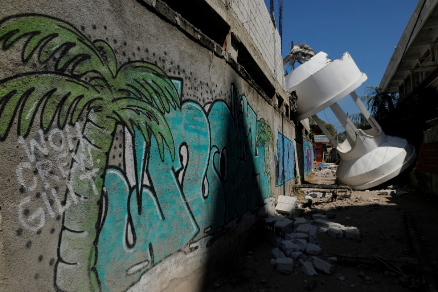 Powerful 7.2 Earthquake Strikes Indonesia's Lombok Hours After 6.3 Tremor Powerful 7.2 Earthquake Strikes Indonesia's Lombok Hours After 6.3 Tremor