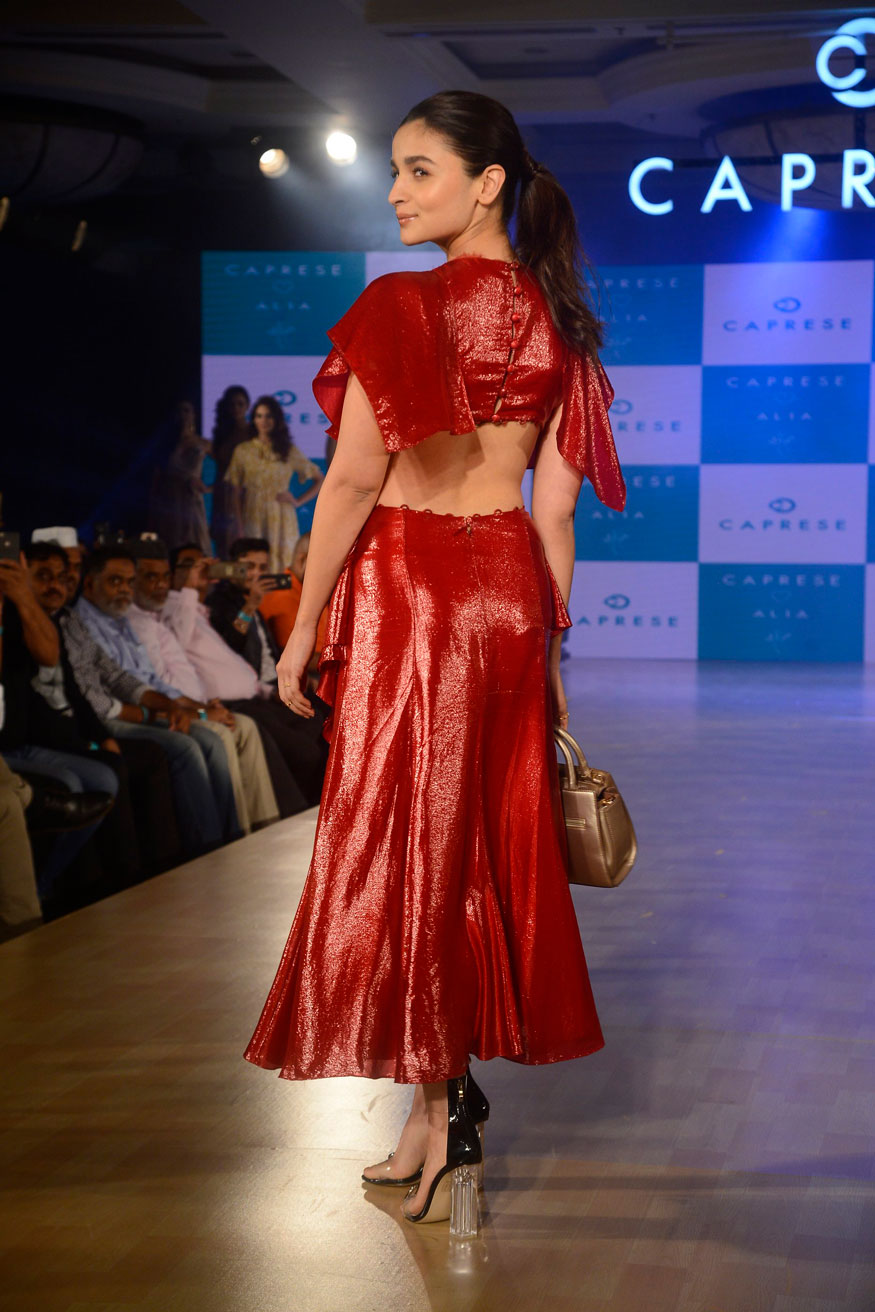 Alia Bhatt Sashays Down The Ramp For Caprese Collection See Pics 