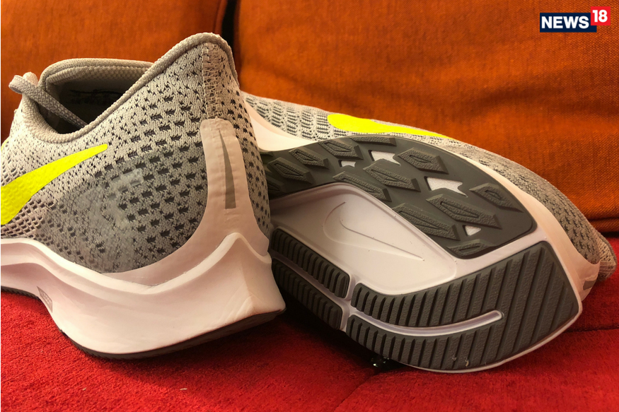 air zoom running shoes
