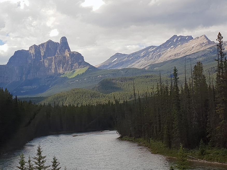 The Rocky mountains give a stunning view of Banff. (Image: News18/Varun Sharma)<br /><br />(Note: All the pictures are shot using Samsung S9)