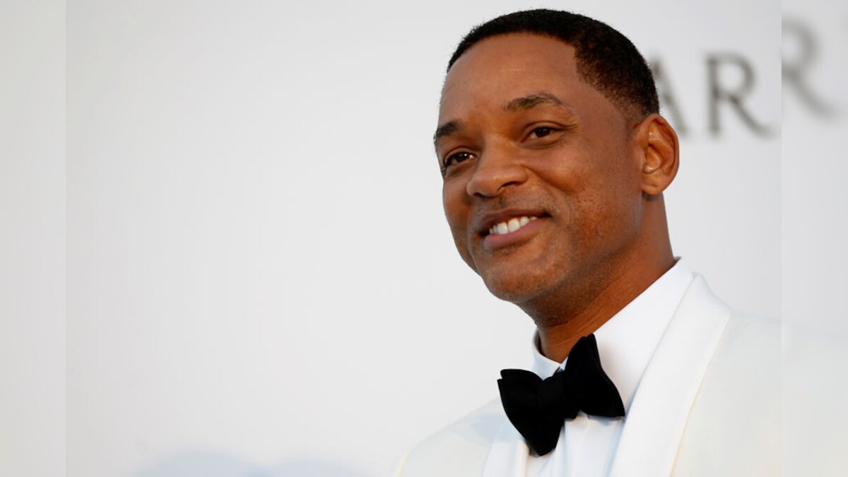 Aladdin Remake Will Smith Says Stepping Into The Role Of Robin Williams Genie Was Terrifying 