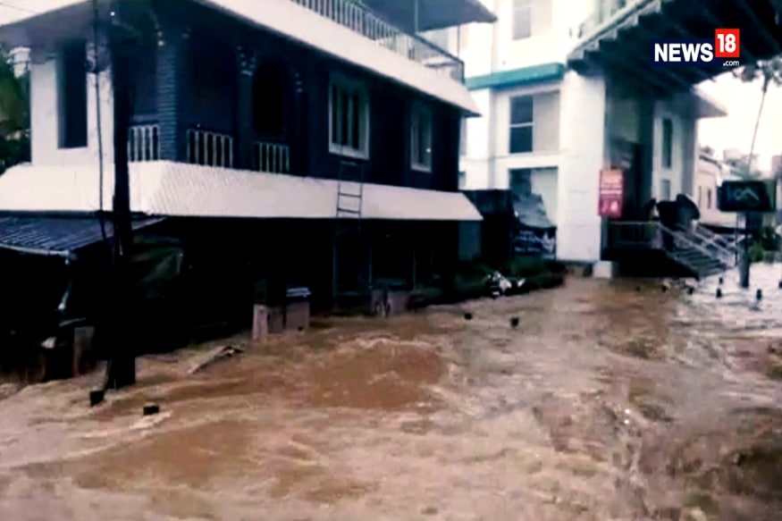 Kerala Floods: Monsoon Fury Kills Hundreds Kerala Floods: Monsoon Fury Kills Hundreds